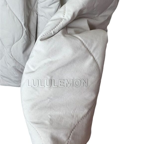 Lululemon Men’s Cream New Year Quilted Light Insulation Jacket Medium - Picture 10 of 16